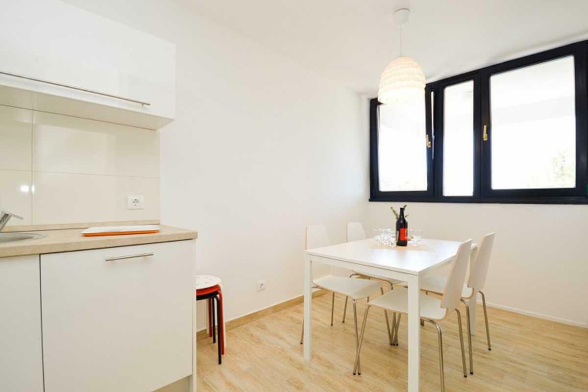 Leut Apartment, 3min Beach, 15min Center
